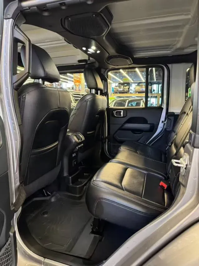 2019 Jeep Wrangler 2.0T 266HP L4 8AT,autocango,china used car exporter,china ev exporter,chinese used car exporter,chinese used ev exporter