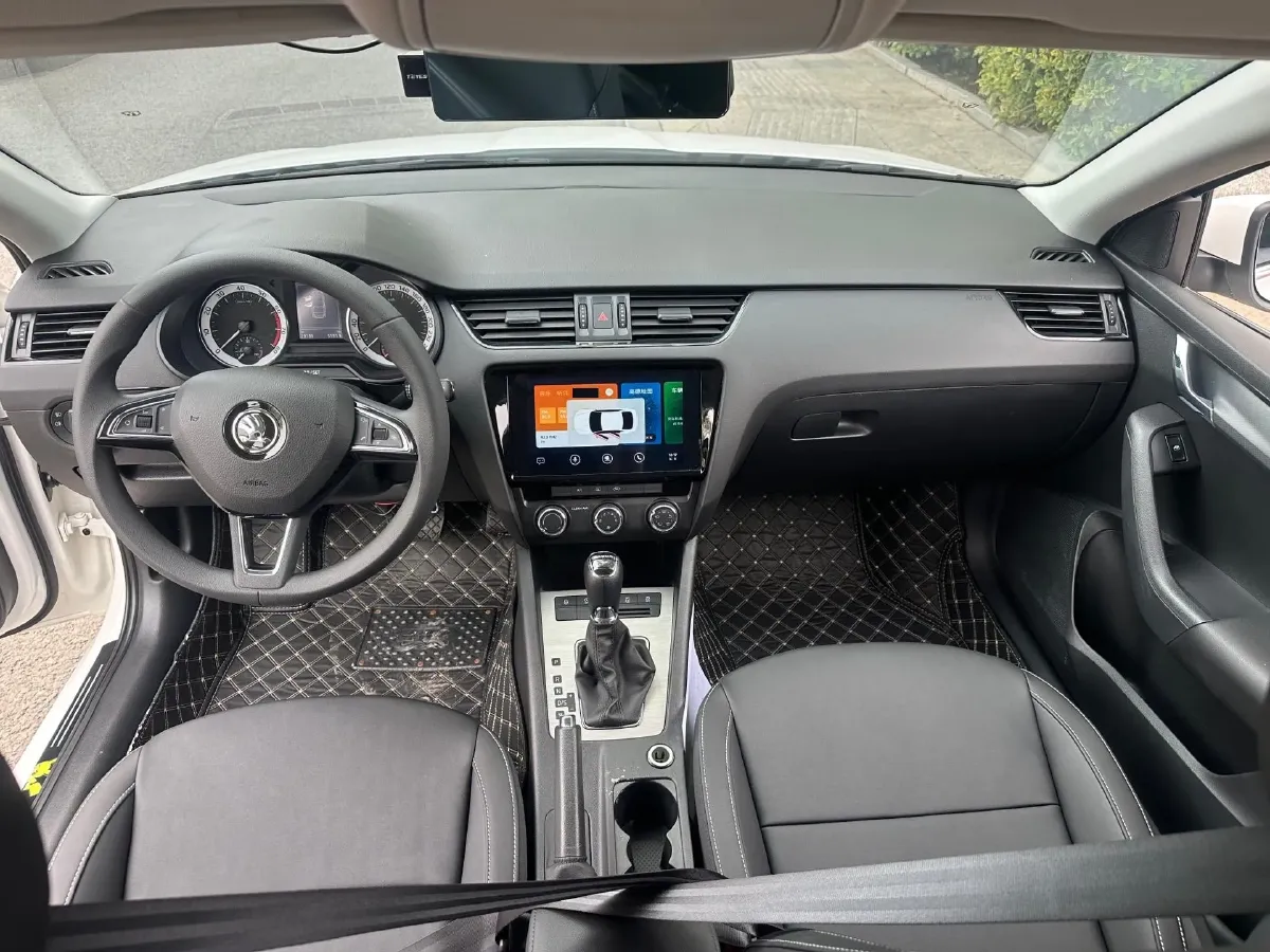 2021 Skoda Octavia 1.5L 113HP L4 6AT,autocango,china used car exporter,china ev exporter,chinese used car exporter,chinese used ev exporter