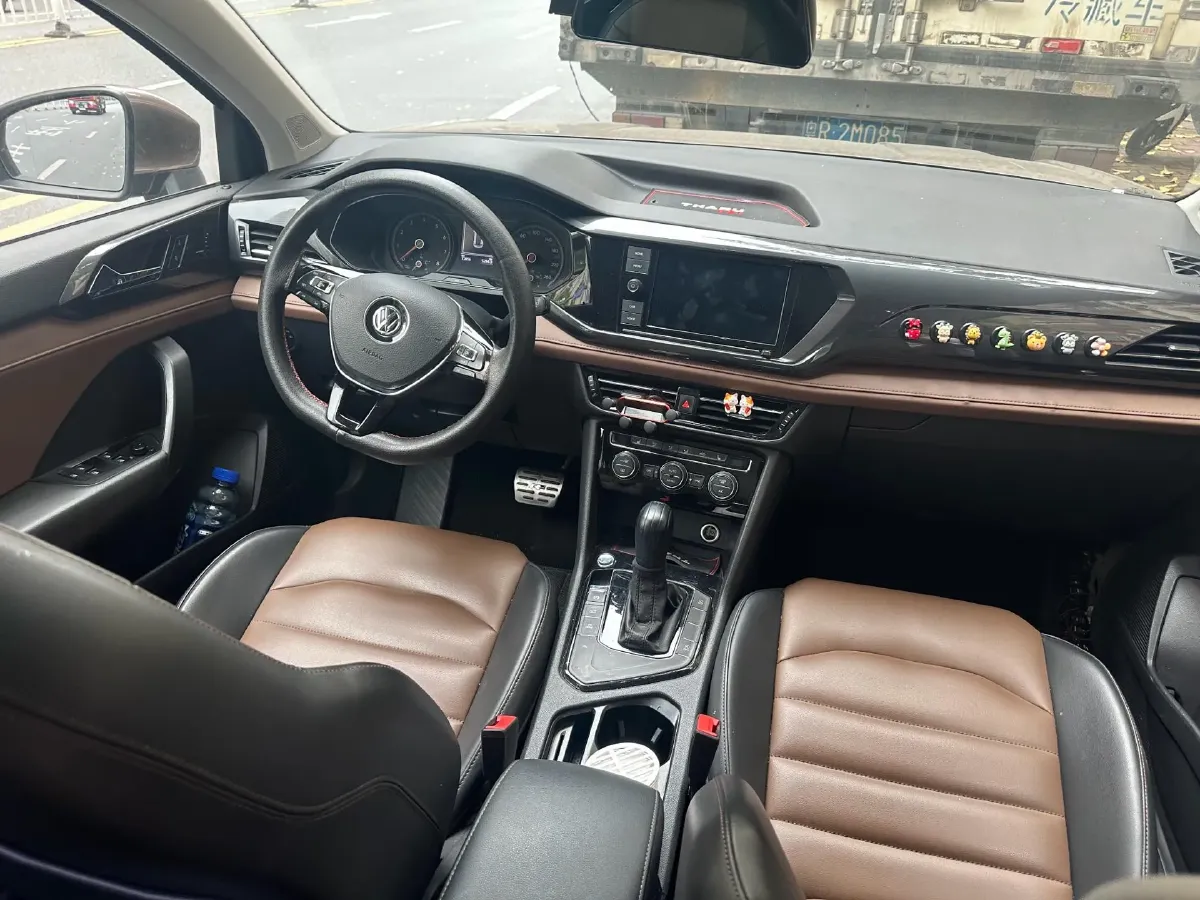 2019 MINI MINI 1.5T 102HP L3 7DCT,autocango,china used car exporter,china ev exporter,chinese used car exporter,chinese used ev exporter