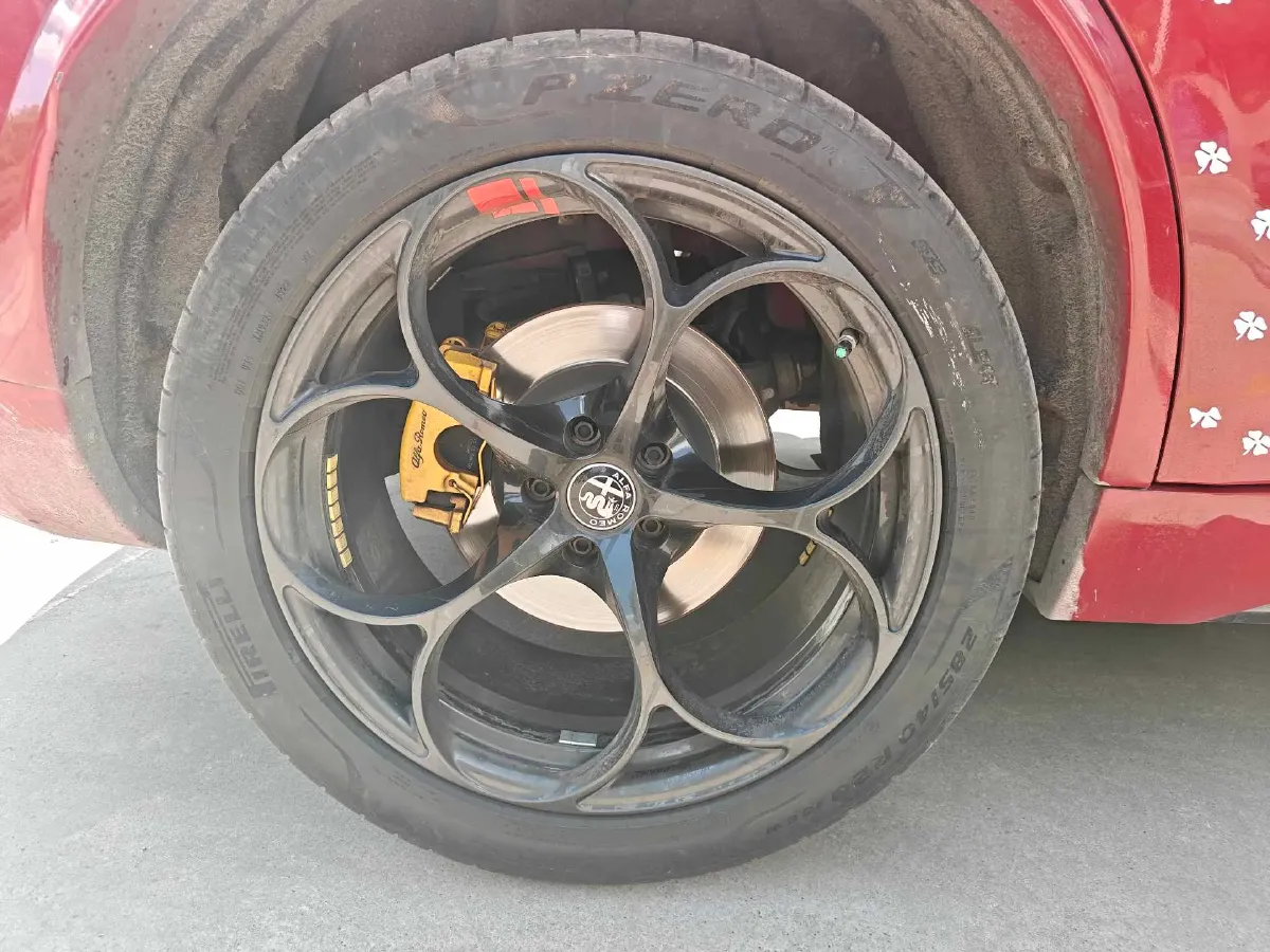 2017 Alfa Romeo Stelvio 2.0T 200HP L4 8AT,autocango,china used car exporter,china ev exporter,chinese used car exporter,chinese used ev exporter