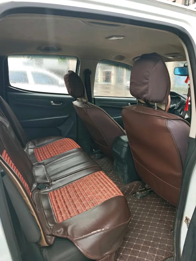 2018 Isuzu Taga 3.0T 131HP L4 5MT,autocango,china used car exporter,china ev exporter,chinese used car exporter,chinese used ev exporter