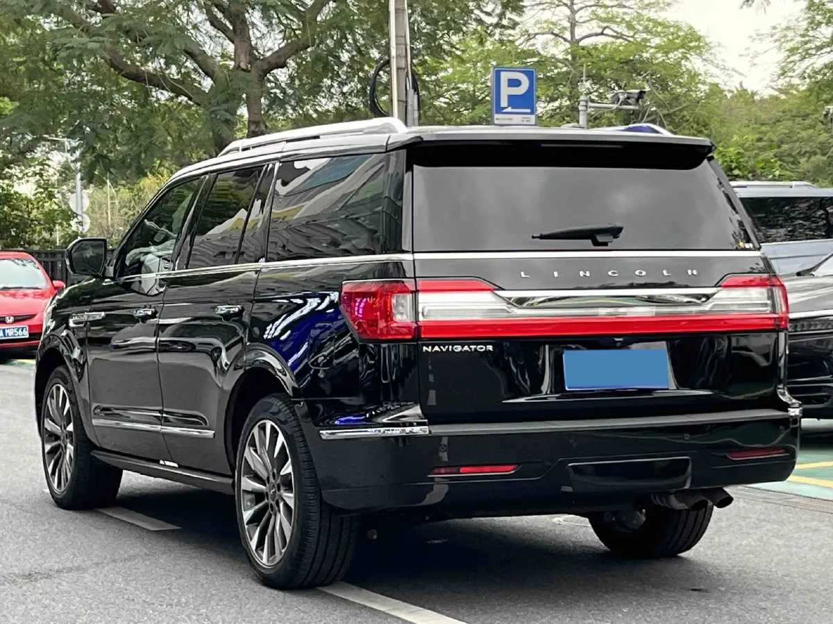2018 Lincoln Navigator 3.5T 415HP V6 10AT,autocango,china used car exporter,china ev exporter,chinese used car exporter,chinese used ev exporter