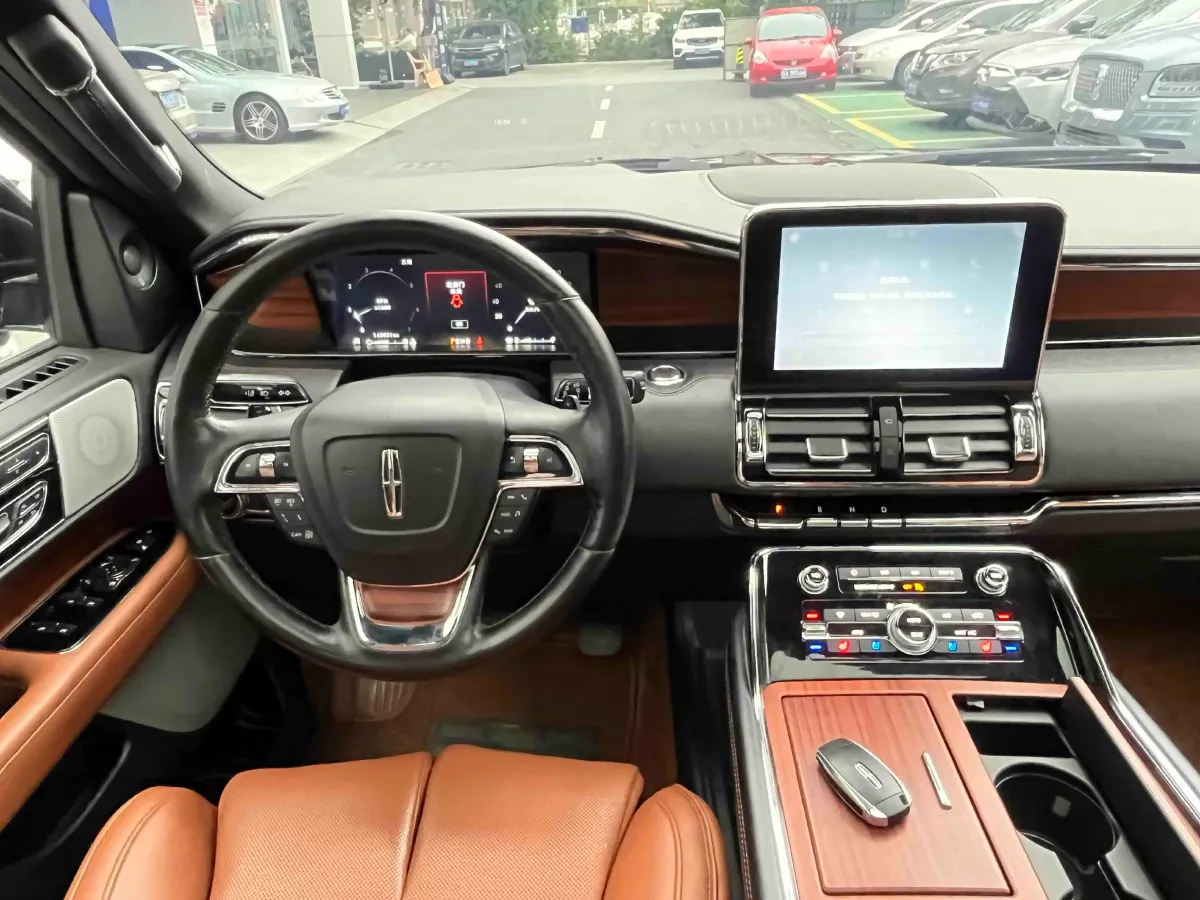 2018 Lincoln Navigator 3.5T 415HP V6 10AT,autocango,china used car exporter,china ev exporter,chinese used car exporter,chinese used ev exporter