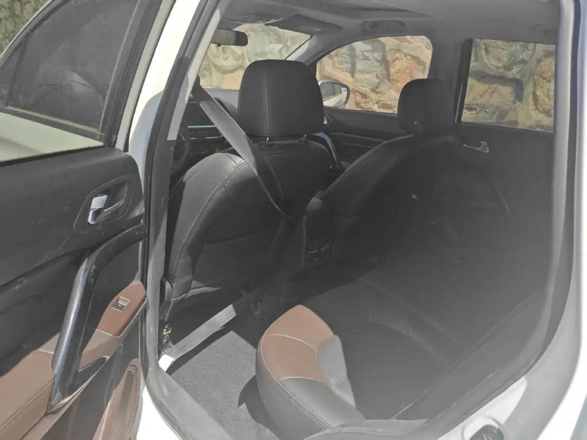 2018 GAC Trumpchi GS4 1.5T 152HP L4 6MT,autocango,china used car exporter,china ev exporter,chinese used car exporter,chinese used ev exporter