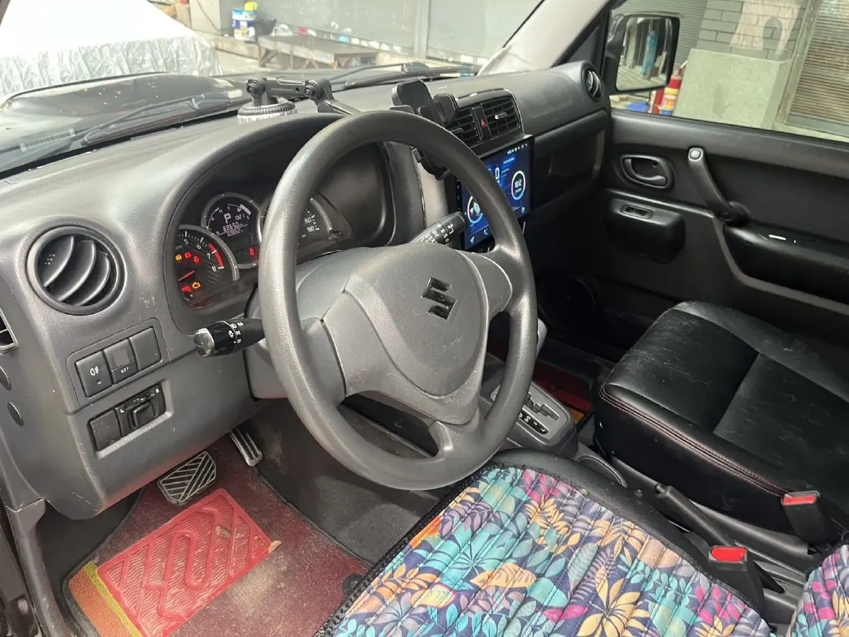 2015 Suzuki Jimny 1.3L 85HP L4 4AT,autocango,china used car exporter,china ev exporter,chinese used car exporter,chinese used ev exporter