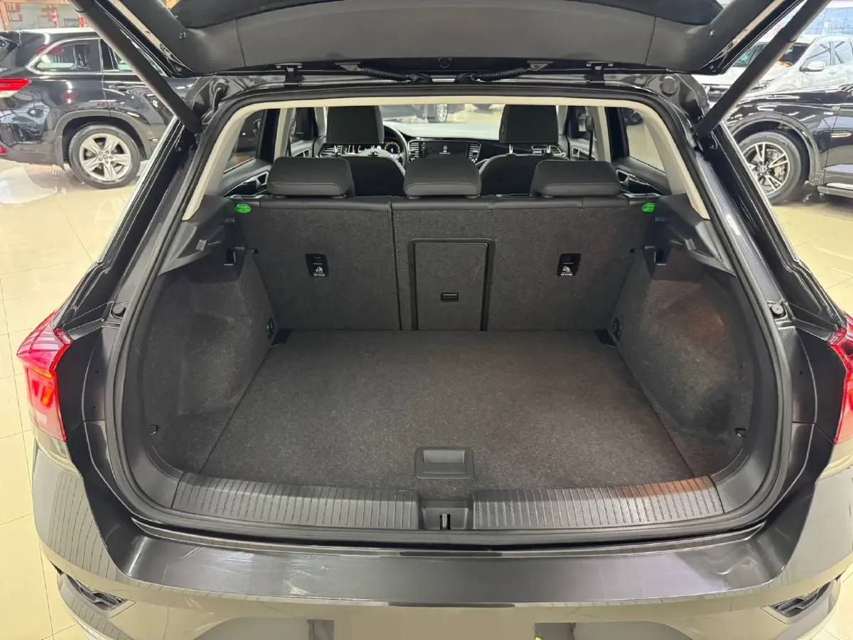 2022 Volkswagen T-Roc 1.4T 150HP L4 7DCT,autocango,china used car exporter,china ev exporter,chinese used car exporter,chinese used ev exporter