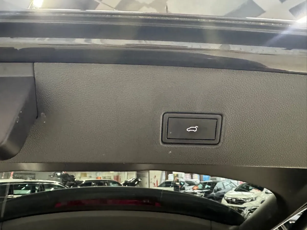 2022 Volkswagen T-Roc 1.4T 150HP L4 7DCT,autocango,china used car exporter,china ev exporter,chinese used car exporter,chinese used ev exporter