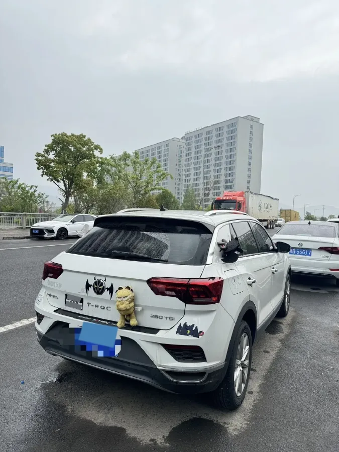 2021 Volkswagen T-Roc 1.4T 150HP L4 7DCT,autocango,china used car exporter,china ev exporter,chinese used car exporter,chinese used ev exporter