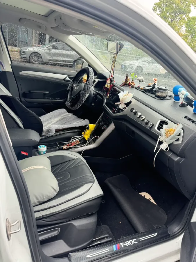 2021 Volkswagen T-Roc 1.4T 150HP L4 7DCT,autocango,china used car exporter,china ev exporter,chinese used car exporter,chinese used ev exporter