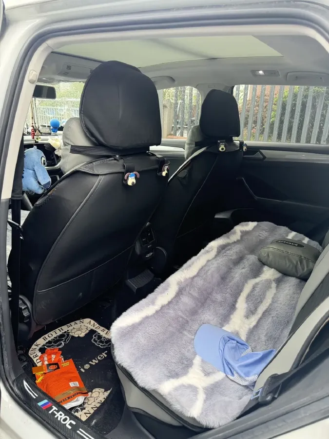 2021 Volkswagen T-Roc 1.4T 150HP L4 7DCT,autocango,china used car exporter,china ev exporter,chinese used car exporter,chinese used ev exporter