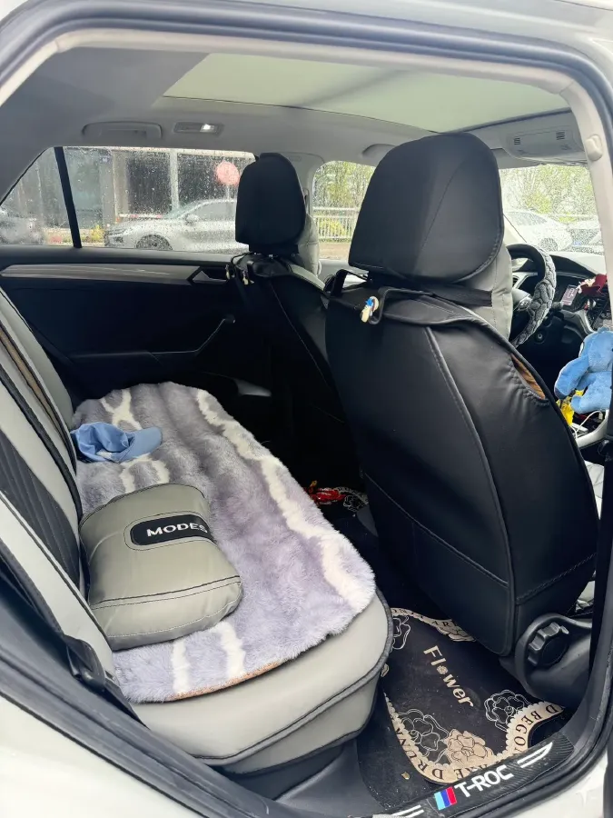 2021 Volkswagen T-Roc 1.4T 150HP L4 7DCT,autocango,china used car exporter,china ev exporter,chinese used car exporter,chinese used ev exporter