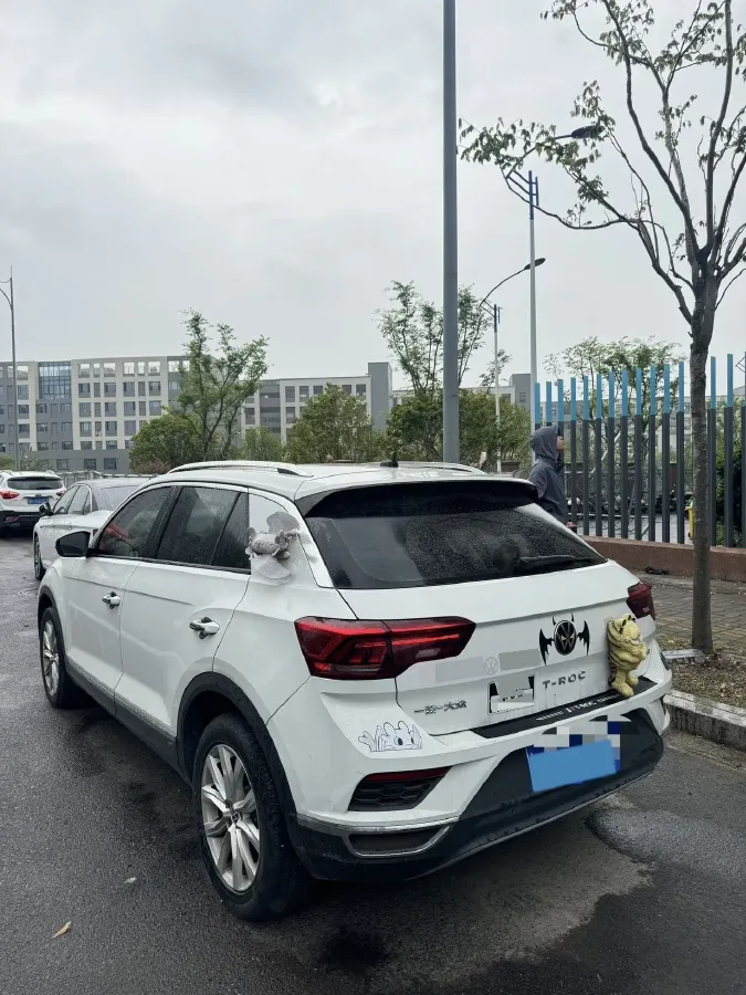 2021 Volkswagen T-Roc 1.4T 150HP L4 7DCT,autocango,china used car exporter,china ev exporter,chinese used car exporter,chinese used ev exporter