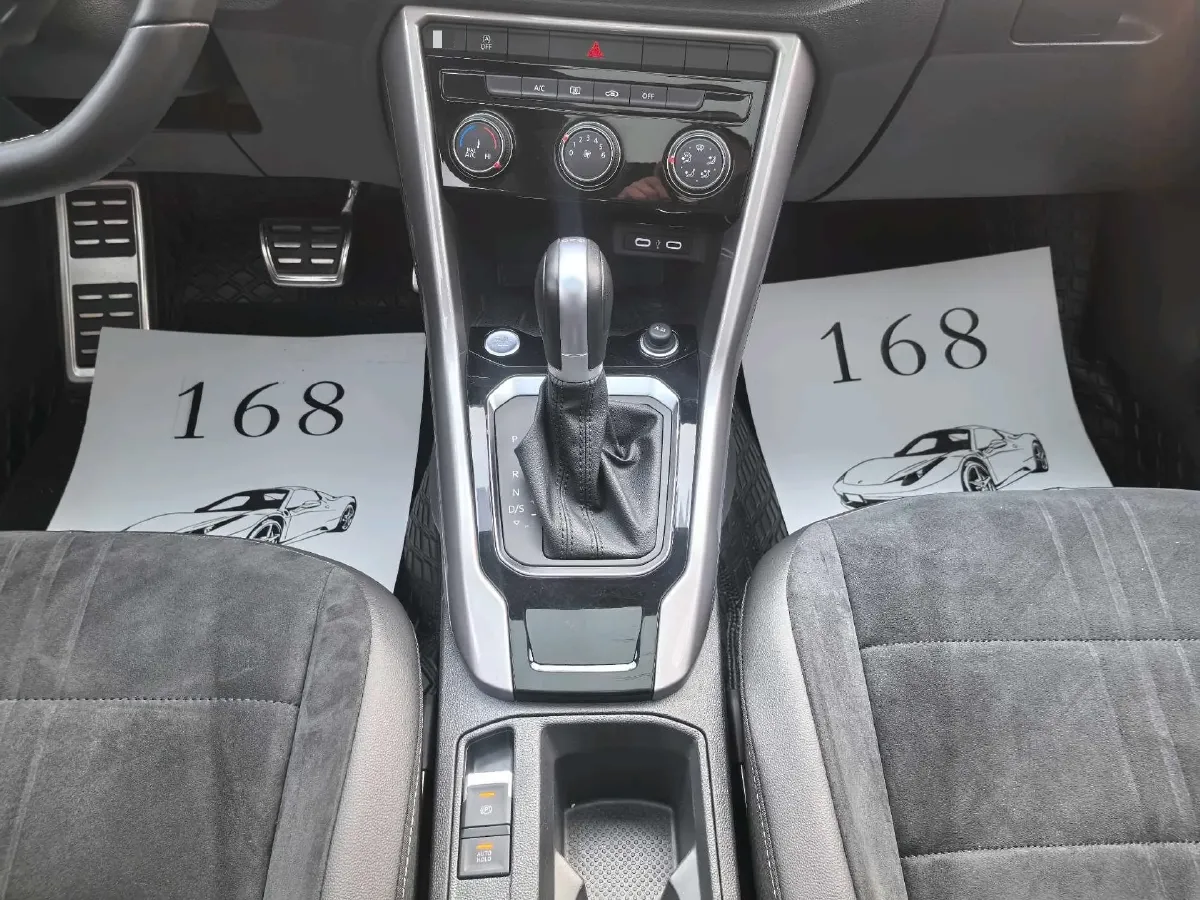 2022 Volkswagen T-Roc 1.4T 150HP L4 7DCT,autocango,china used car exporter,china ev exporter,chinese used car exporter,chinese used ev exporter