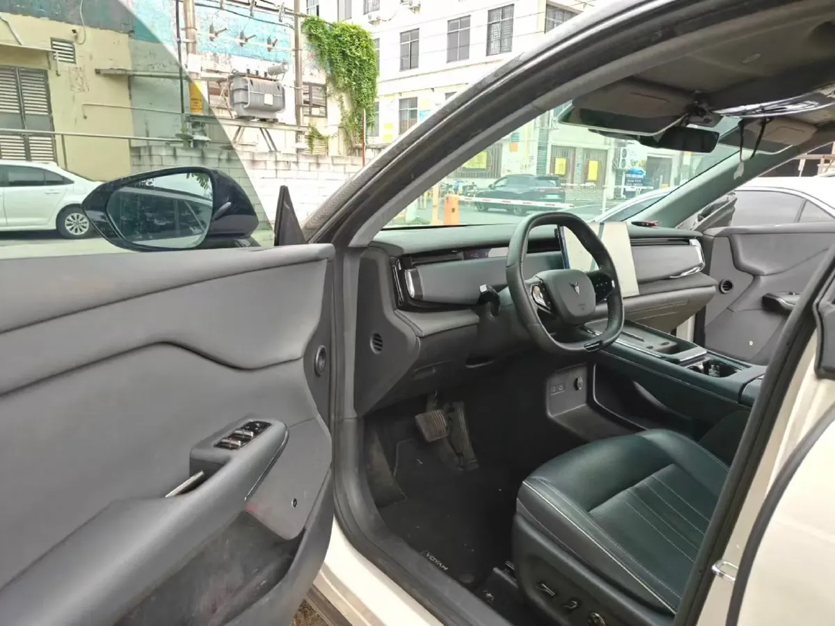 2024 Voyah ZhiYin BEV 77KWH,autocango,china used car exporter,china ev exporter,chinese used car exporter,chinese used ev exporter