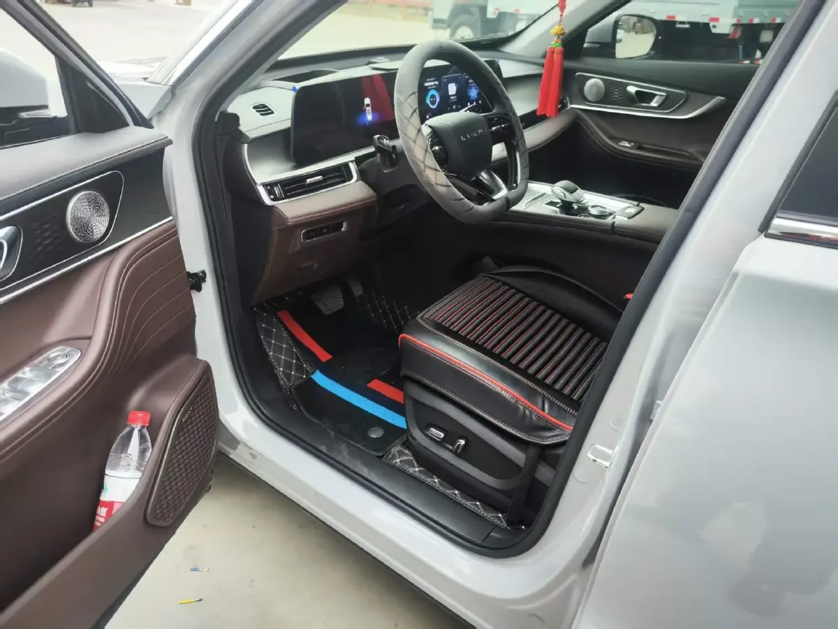 2022 Chery Tiggo 8 PRO 2.0T 254HP L4 7DCT,autocango,china used car exporter,china ev exporter,chinese used car exporter,chinese used ev exporter