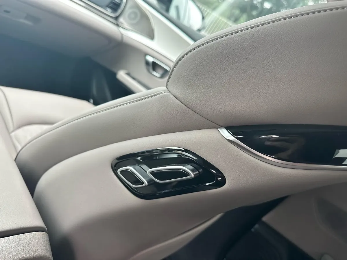 2025 BYD Han 1.5T 156HP L4 E-CVT PHEV,autocango,china used car exporter,china ev exporter,chinese used car exporter,chinese used ev exporter