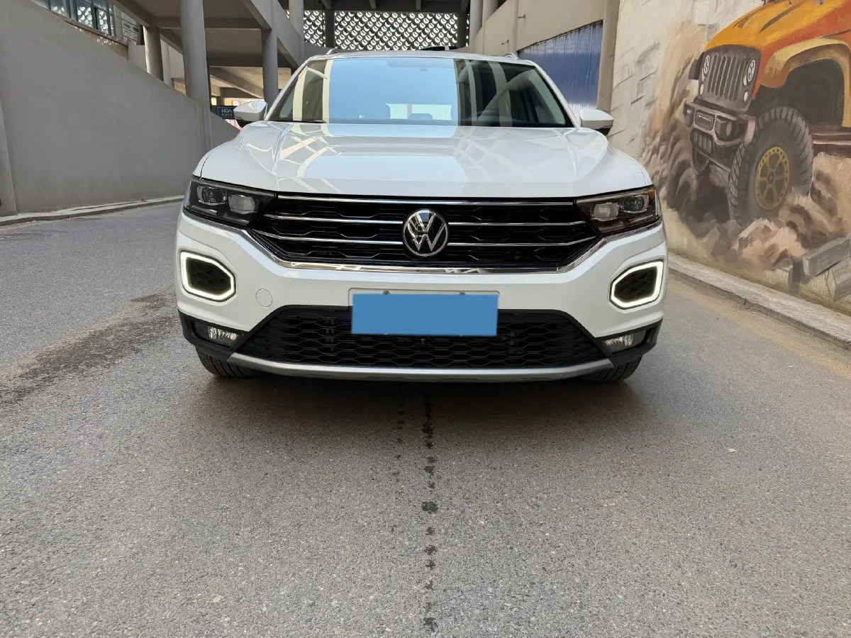 2022 Volkswagen T-Roc 1.4T 150HP L4 7DCT,autocango,china used car exporter,china ev exporter,chinese used car exporter,chinese used ev exporter