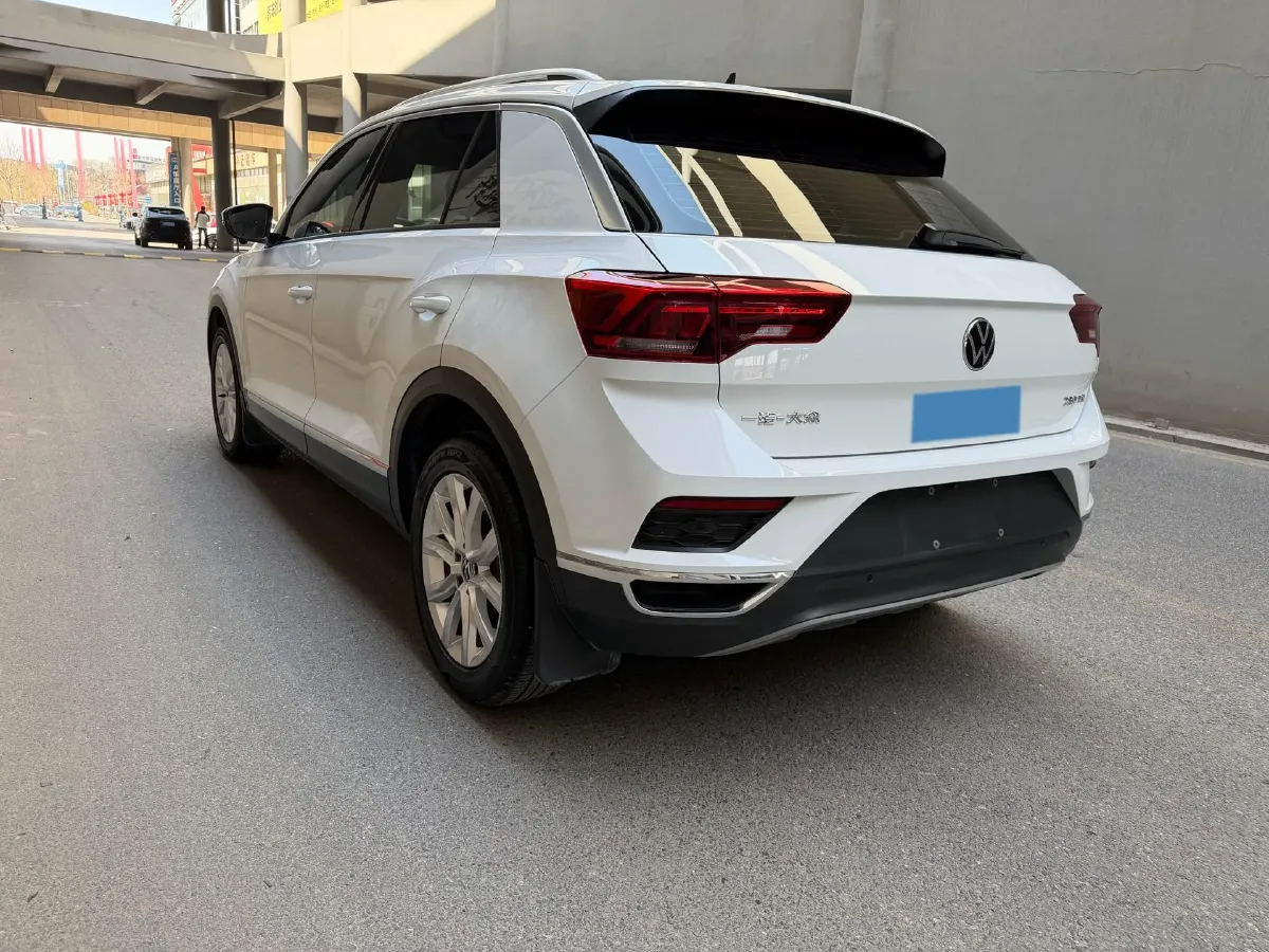 2022 Volkswagen T-Roc 1.4T 150HP L4 7DCT,autocango,china used car exporter,china ev exporter,chinese used car exporter,chinese used ev exporter