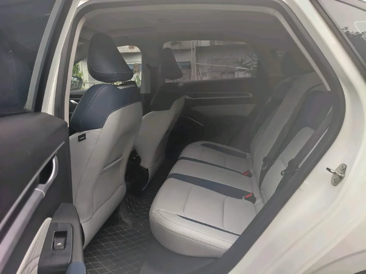 2022 Geely Emgrand 1.5L 114HP L4 CVT,autocango,china used car exporter,china ev exporter,chinese used car exporter,chinese used ev exporter