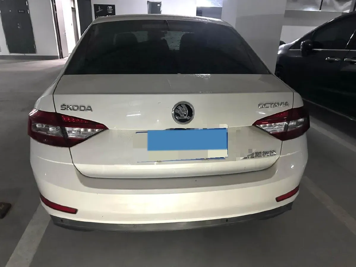 2018 Skoda Octavia 1.6L 110HP L4 6AT,autocango,china used car exporter,china ev exporter,chinese used car exporter,chinese used ev exporter