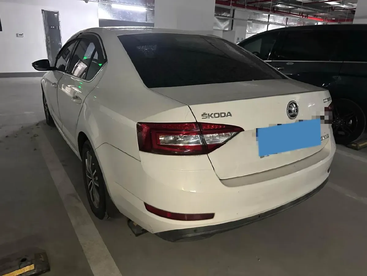 2018 Skoda Octavia 1.6L 110HP L4 6AT,autocango,china used car exporter,china ev exporter,chinese used car exporter,chinese used ev exporter