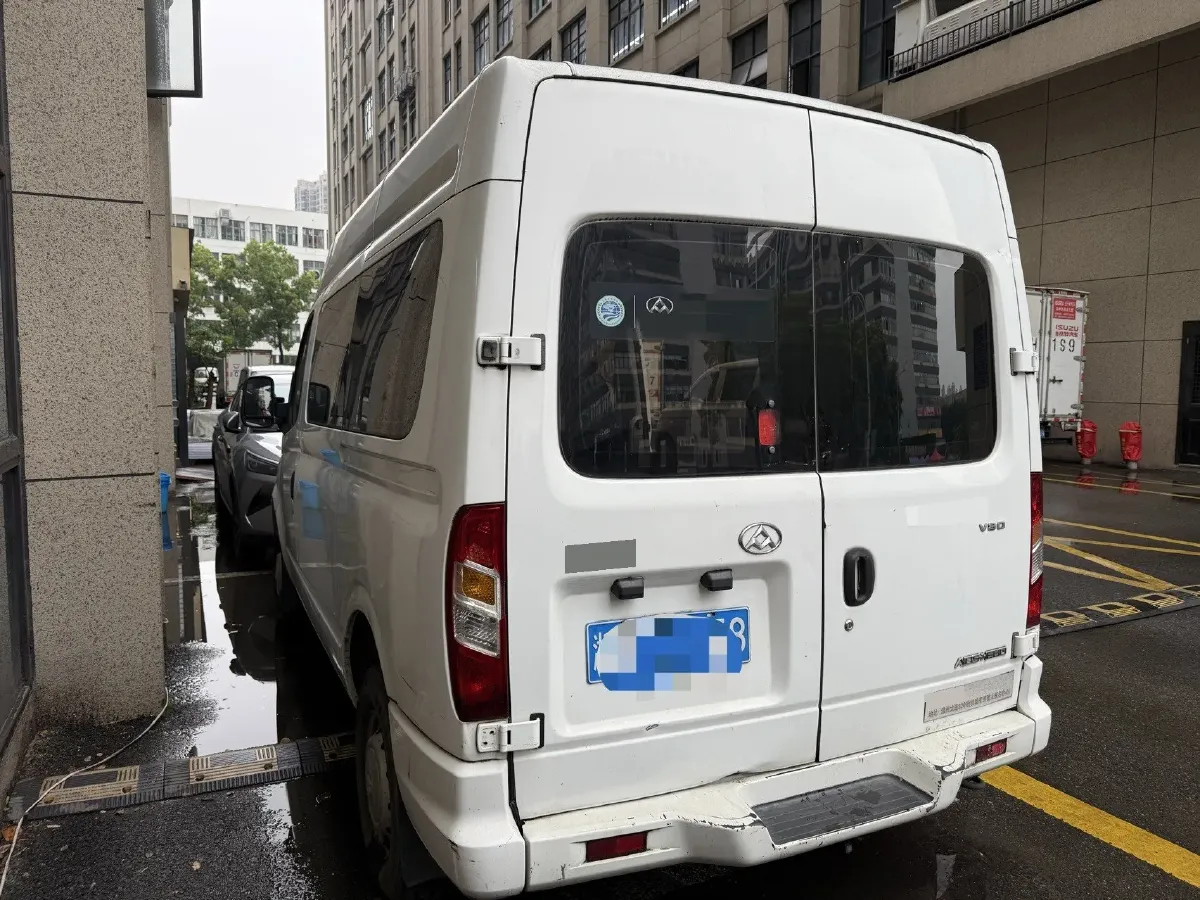 2018 MAXUS XinTu V80 2.5T 136HP L4 6MT,autocango,china used car exporter,china ev exporter,chinese used car exporter,chinese used ev exporter