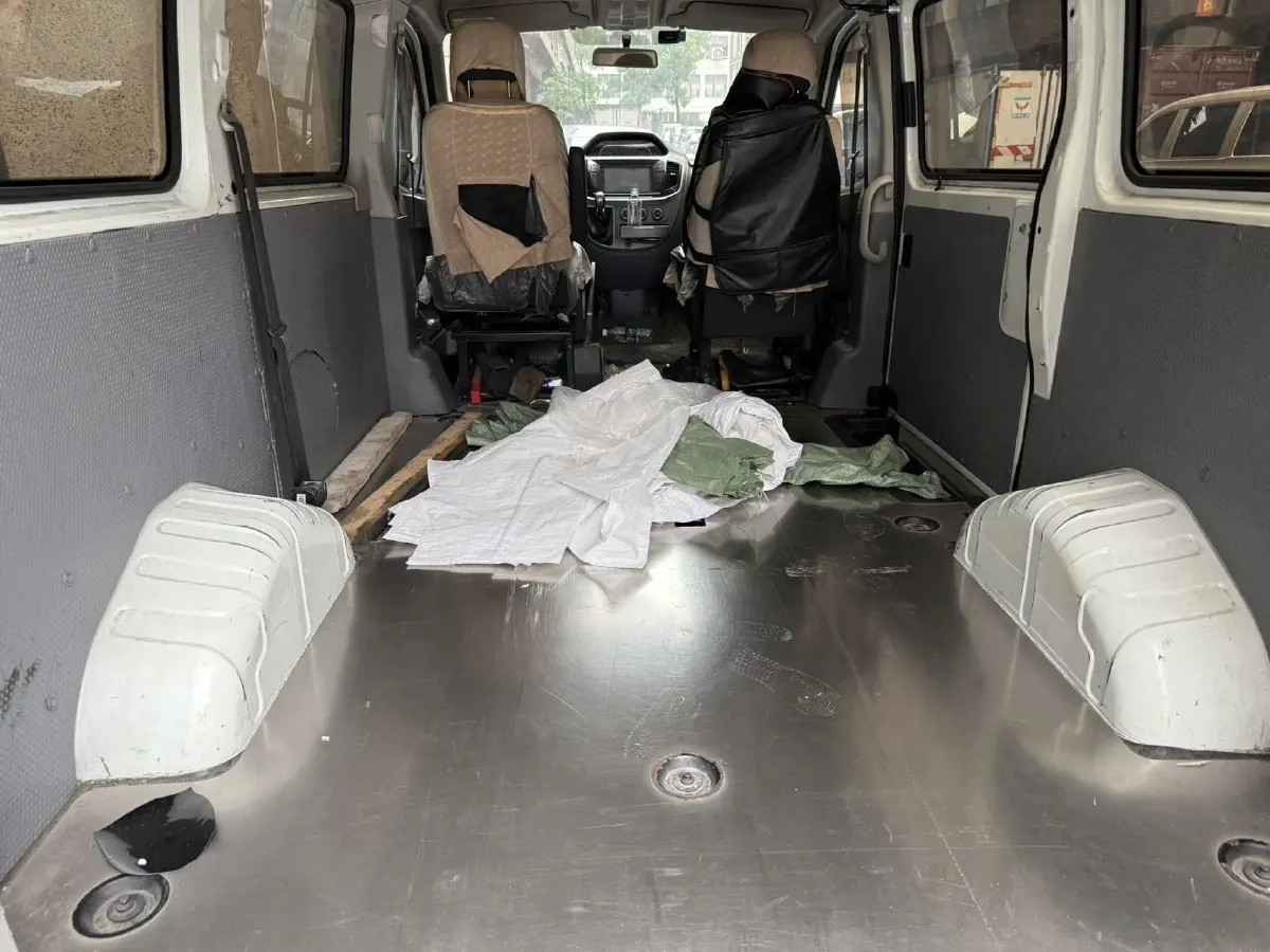 2018 MAXUS XinTu V80 2.5T 136HP L4 6MT,autocango,china used car exporter,china ev exporter,chinese used car exporter,chinese used ev exporter