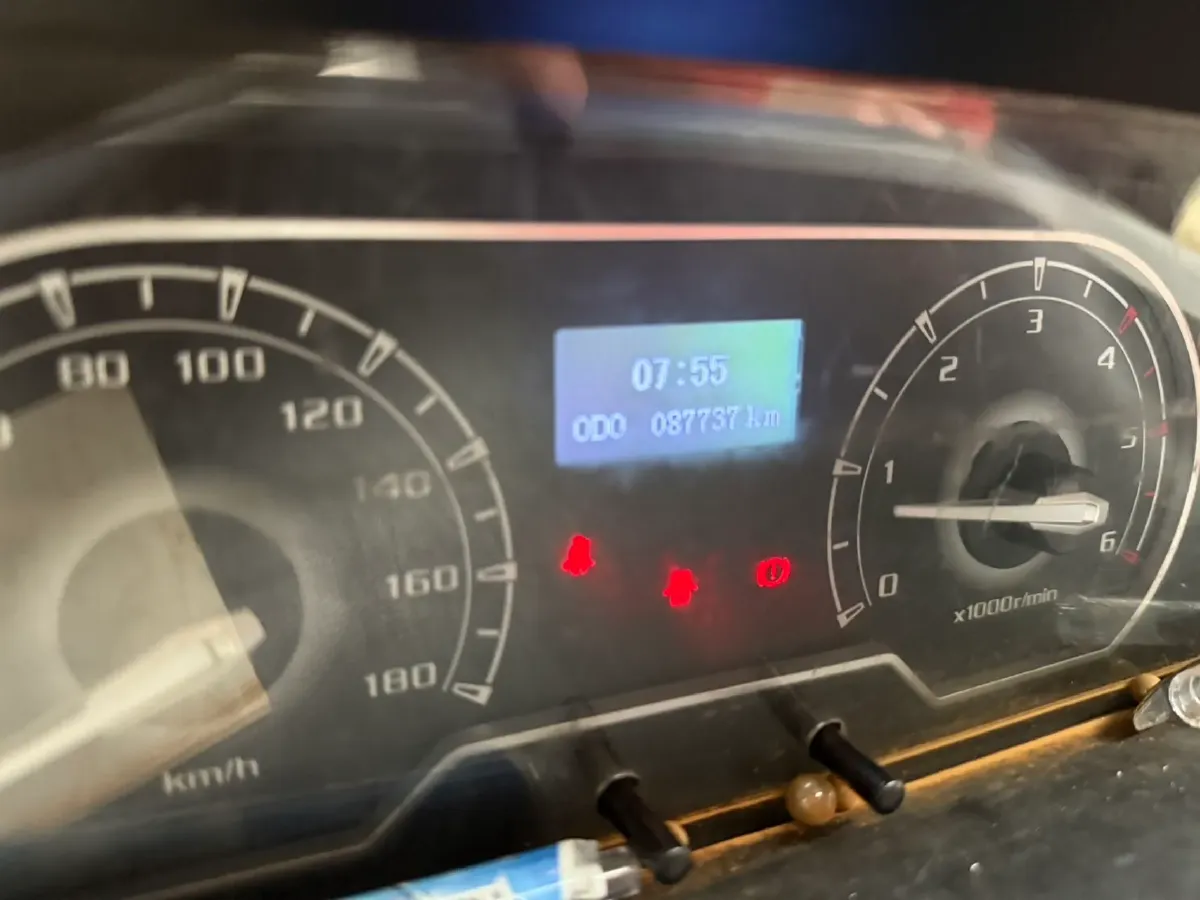 2018 MAXUS XinTu V80 2.5T 136HP L4 6MT,autocango,china used car exporter,china ev exporter,chinese used car exporter,chinese used ev exporter