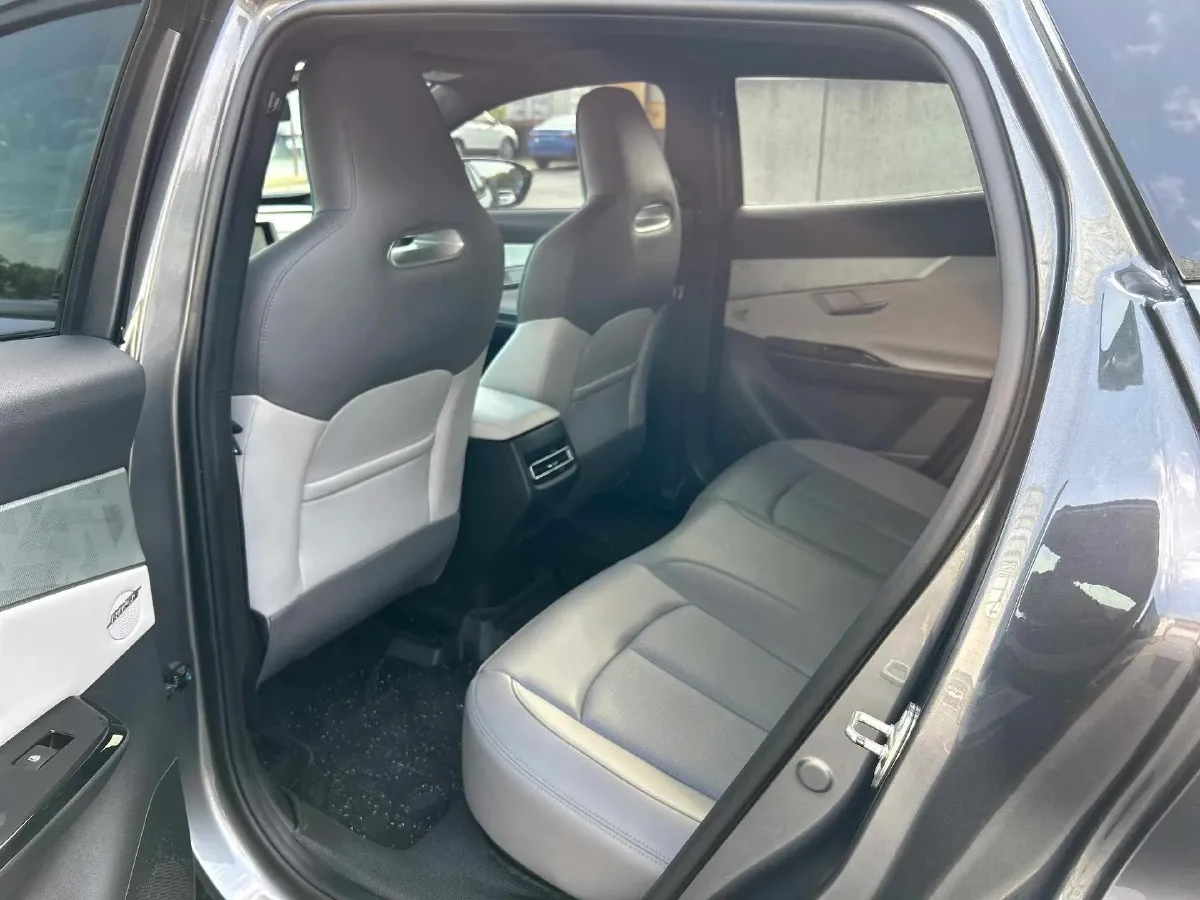 2023 ChangAn UNI-T 1.5T 188HP L4 7DCT,autocango,china used car exporter,china ev exporter,chinese used car exporter,chinese used ev exporter