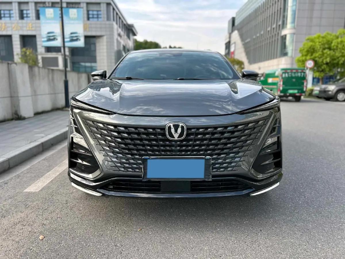 2023 ChangAn UNI-T 1.5T 188HP L4 7DCT,autocango,china used car exporter,china ev exporter,chinese used car exporter,chinese used ev exporter