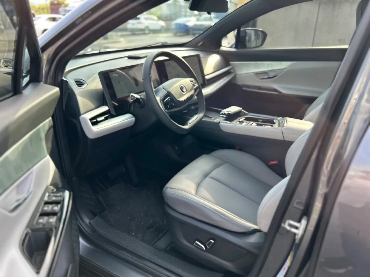 2023 ChangAn UNI-T 1.5T 188HP L4 7DCT,autocango,china used car exporter,china ev exporter,chinese used car exporter,chinese used ev exporter