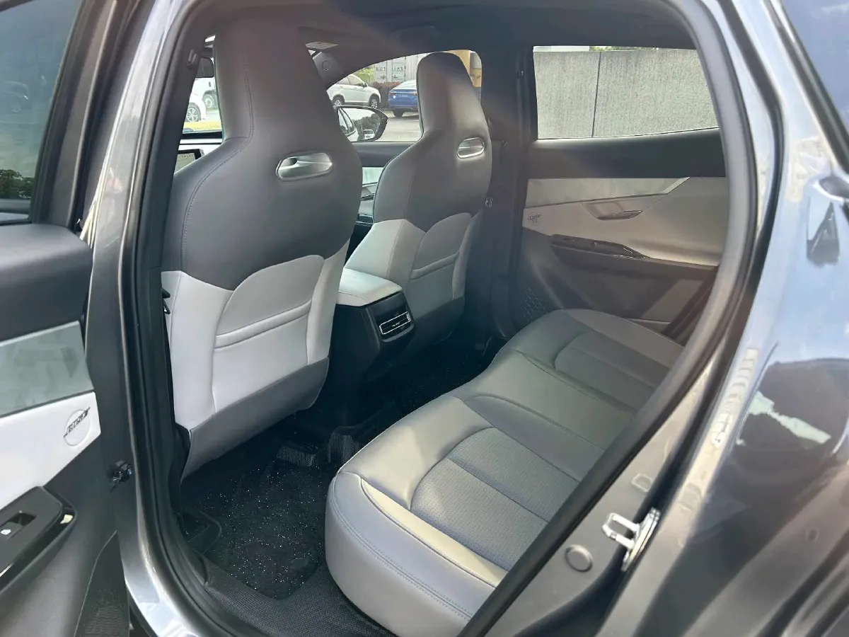 2023 ChangAn UNI-T 1.5T 188HP L4 7DCT,autocango,china used car exporter,china ev exporter,chinese used car exporter,chinese used ev exporter