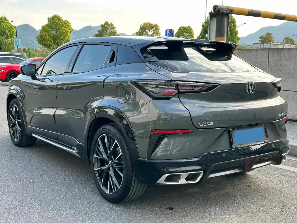 2023 ChangAn UNI-T 1.5T 188HP L4 7DCT,autocango,china used car exporter,china ev exporter,chinese used car exporter,chinese used ev exporter