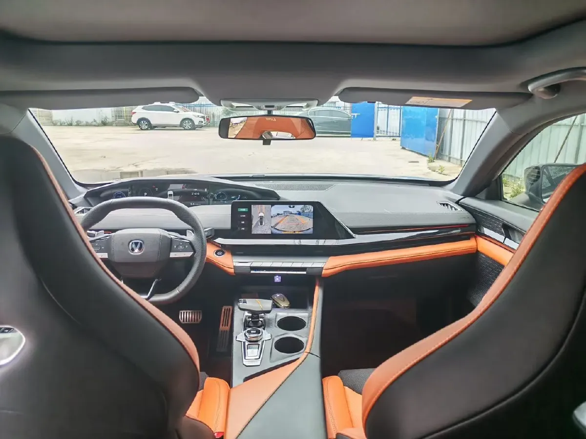 2023 ChangAn UNI-V 2.0T 233HP L4 8AT,autocango,china used car exporter,china ev exporter,chinese used car exporter,chinese used ev exporter