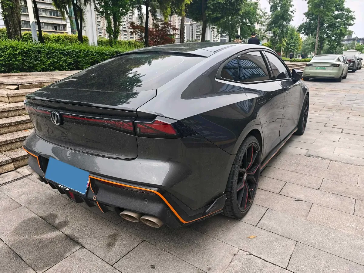 2022 ChangAn UNI-V 2.0T 233HP L4 8AT,autocango,china used car exporter,china ev exporter,chinese used car exporter,chinese used ev exporter