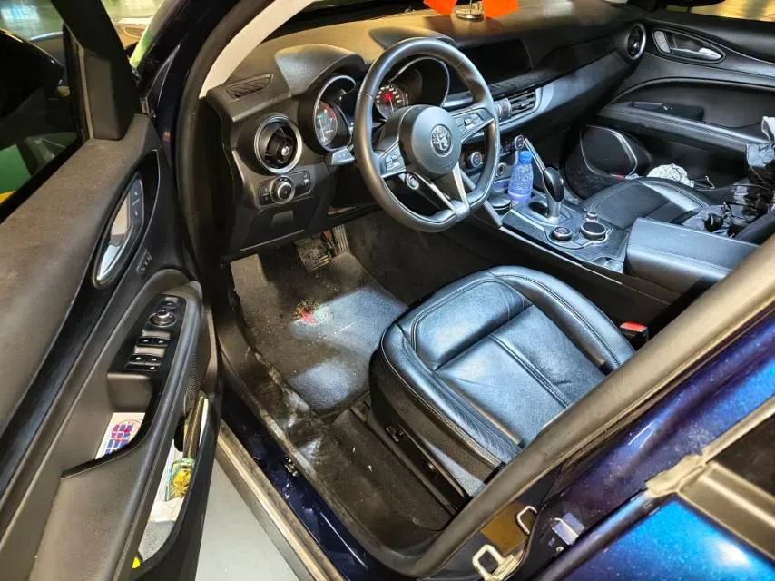 2017 Toyota Highlander 2.0T 220HP L4 6AT,autocango,china used car exporter,china ev exporter,chinese used car exporter,chinese used ev exporter