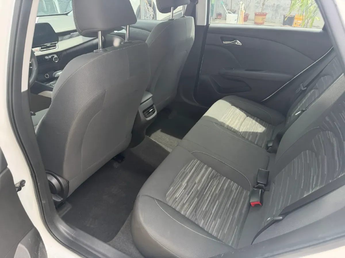 2023 Chevrolet Monza 1.5L 113HP L4 6DCT,autocango,china used car exporter,china ev exporter,chinese used car exporter,chinese used ev exporter