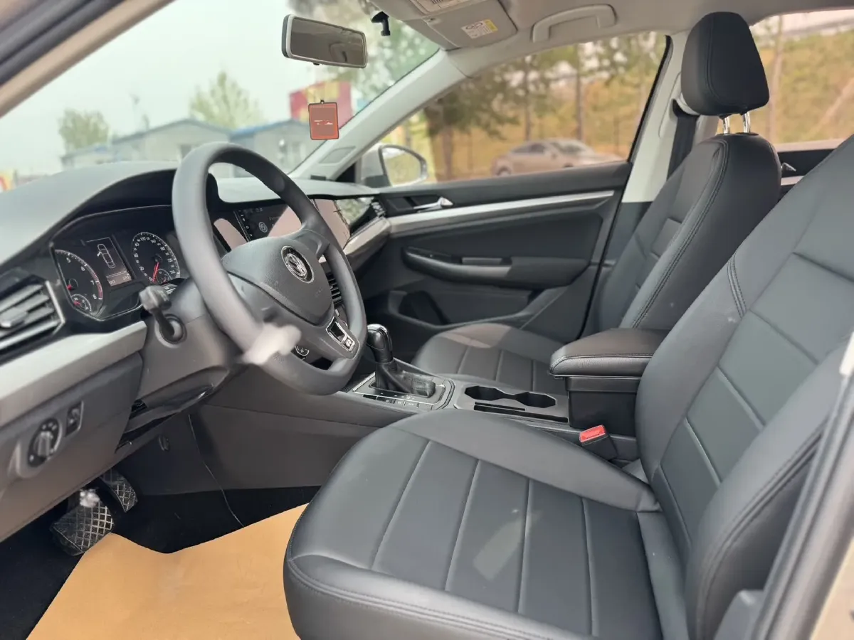 2019 Bestune T77 1.2T 143HP L4 7DCT,autocango,china used car exporter,china ev exporter,chinese used car exporter,chinese used ev exporter