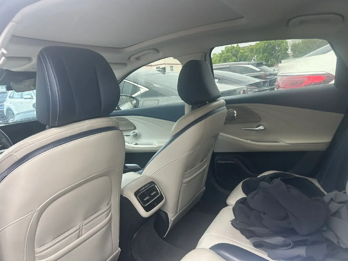 2022 Chery Arrizo 8 1.6T 197HP L4 7DCT,autocango,china used car exporter,china ev exporter,chinese used car exporter,chinese used ev exporter