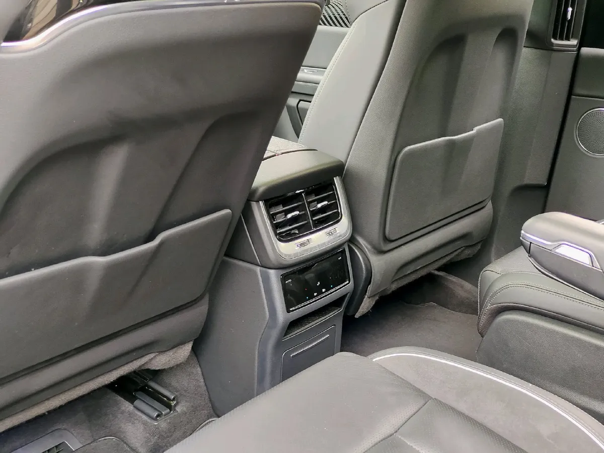 2022 HongQi E-HS9 BEV 120KWH,autocango,china used car exporter,china ev exporter,chinese used car exporter,chinese used ev exporter