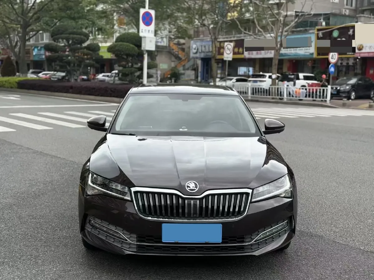 2019 Skoda Superb 2.0T 186HP L4 7DCT,autocango,china used car exporter,china ev exporter,chinese used car exporter,chinese used ev exporter