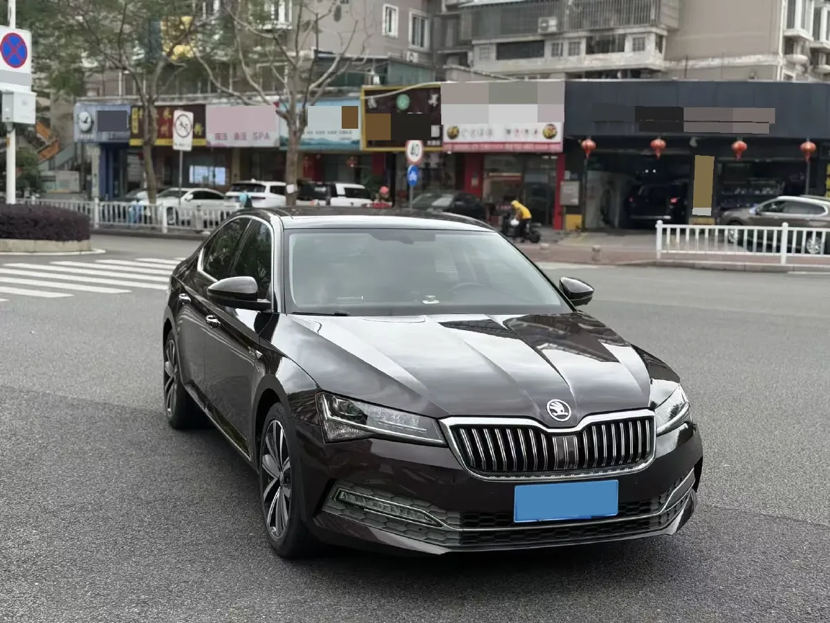 2019 Skoda Superb 2.0T 186HP L4 7DCT,autocango,china used car exporter,china ev exporter,chinese used car exporter,chinese used ev exporter
