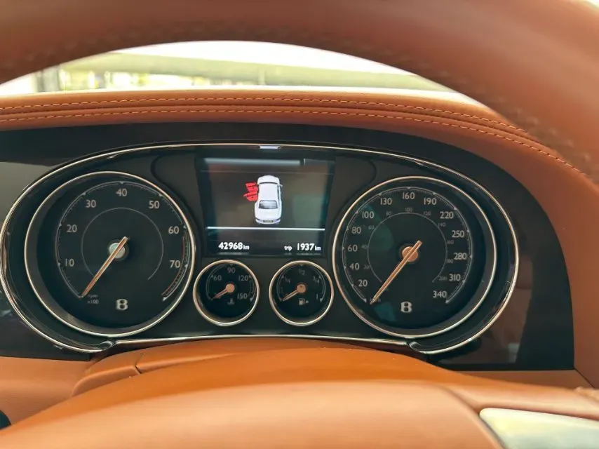 2017 Bentley Flying Spur 4.0T 528HP V8 8AT,autocango,china used car exporter,china ev exporter,chinese used car exporter,chinese used ev exporter