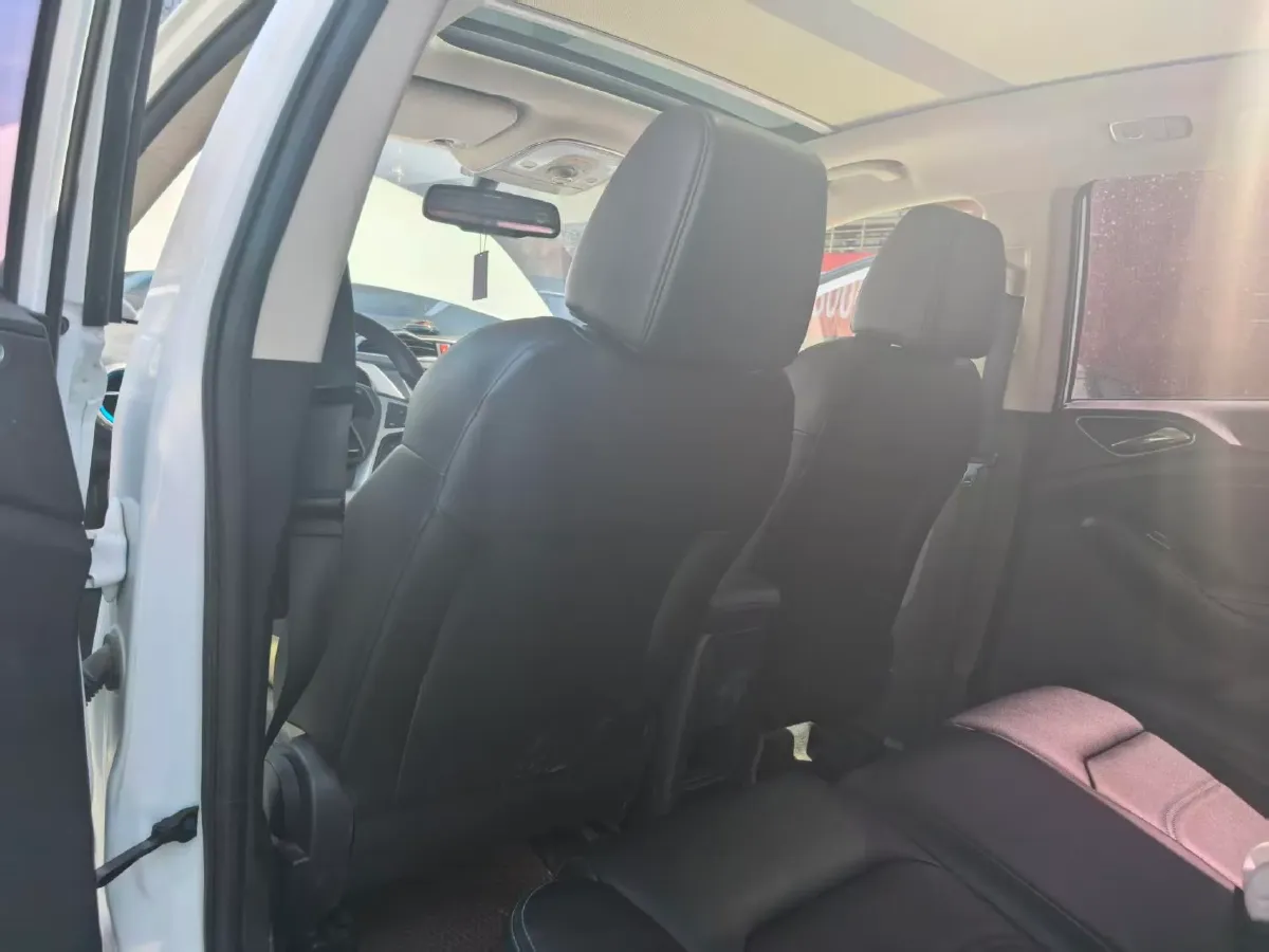 2018 BYD Yuan BEV 42KWH,autocango,china used car exporter,china ev exporter,chinese used car exporter,chinese used ev exporter