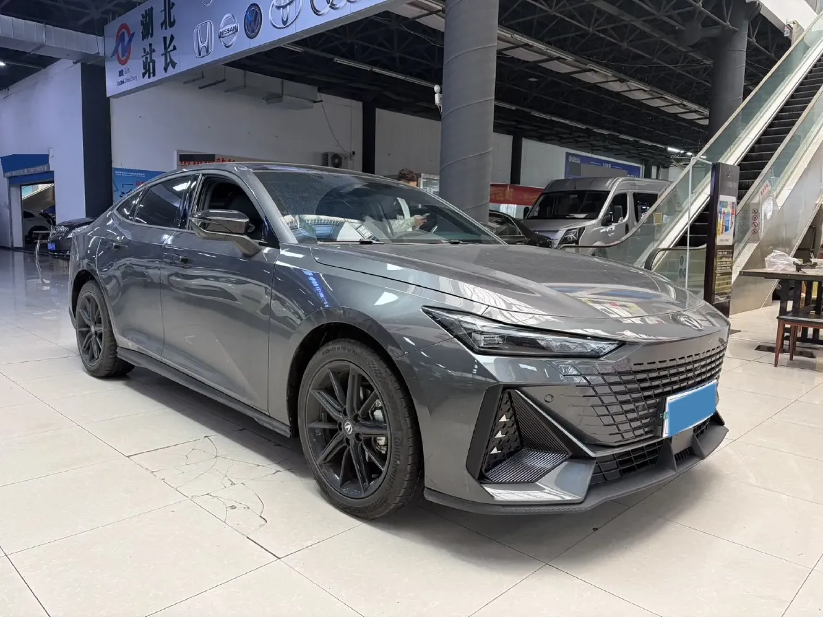 2024 ChangAn UNI-V 1.5T 188HP L4 7DCT,autocango,china used car exporter,china ev exporter,chinese used car exporter,chinese used ev exporter