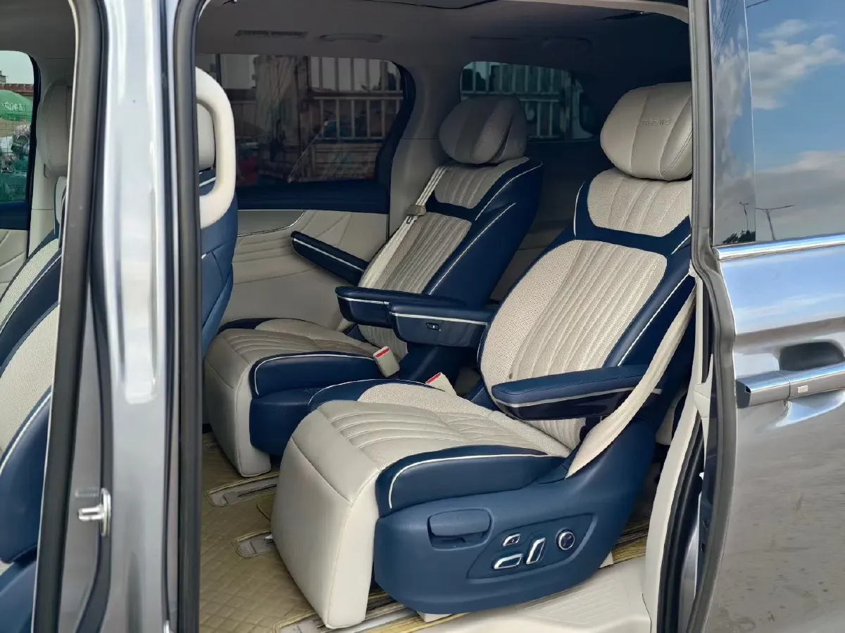 2021 Roewe iMAX8 2.0T 234HP L4 8AT,autocango,china used car exporter,china ev exporter,chinese used car exporter,chinese used ev exporter