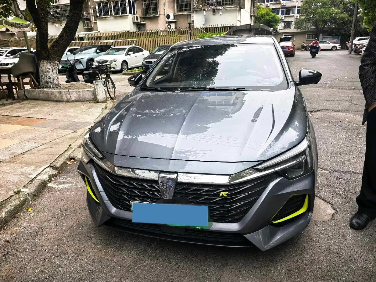 2020 Roewe i6 MAX 1.5T 169HP L4 AMT PHEV,autocango,china used car exporter,china ev exporter,chinese used car exporter,chinese used ev exporter