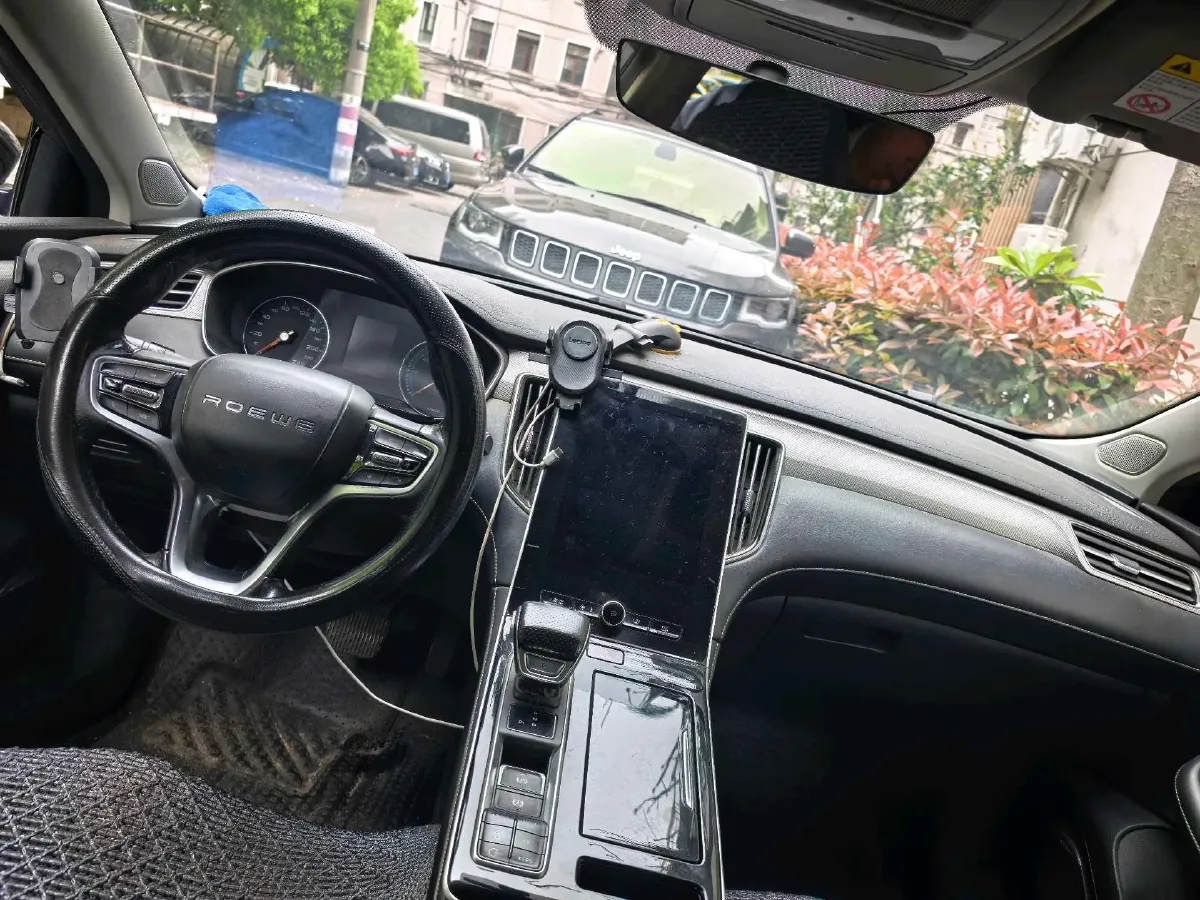 2020 Roewe i6 MAX 1.5T 169HP L4 AMT PHEV,autocango,china used car exporter,china ev exporter,chinese used car exporter,chinese used ev exporter