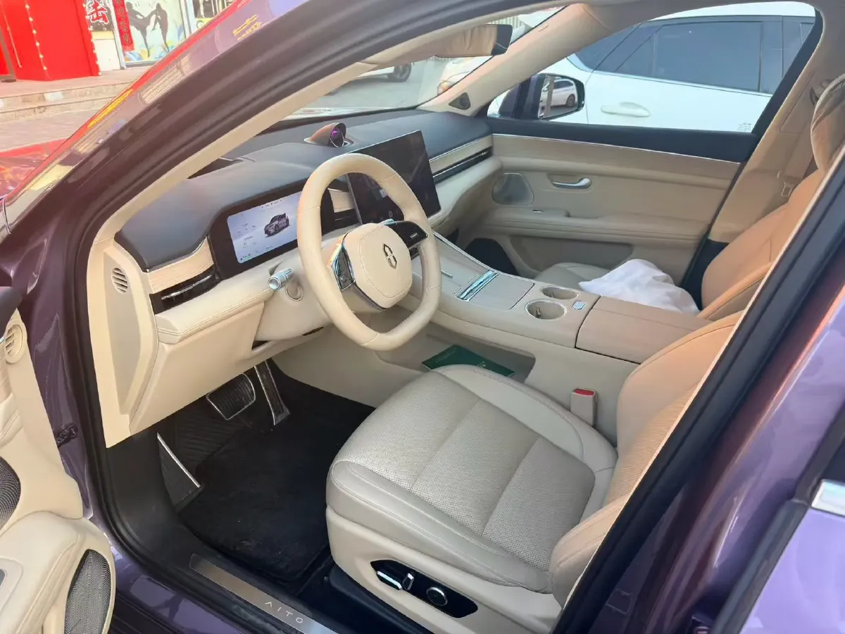 2025 AITO AITO M5 1.5T 152HP L4 REEV 42KWH,autocango,china used car exporter,china ev exporter,chinese used car exporter,chinese used ev exporter