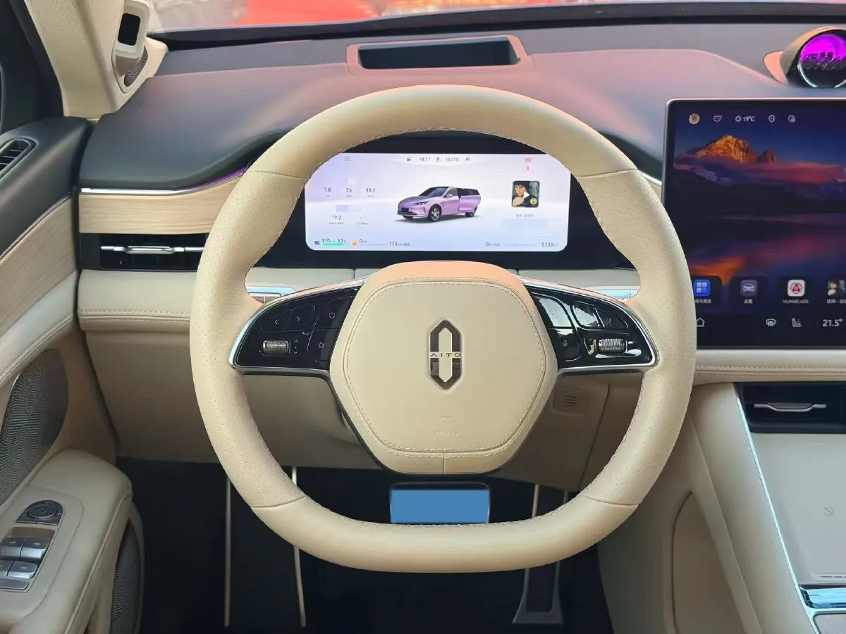 2025 AITO AITO M5 1.5T 152HP L4 REEV 42KWH,autocango,china used car exporter,china ev exporter,chinese used car exporter,chinese used ev exporter